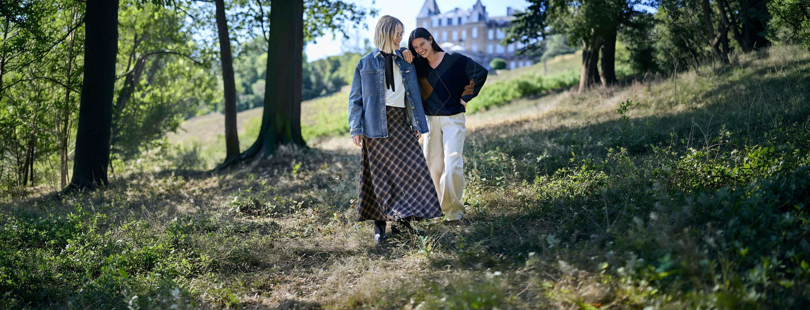 Garde-robe capsule : des essentiels élégants à combiner à l’infini header image