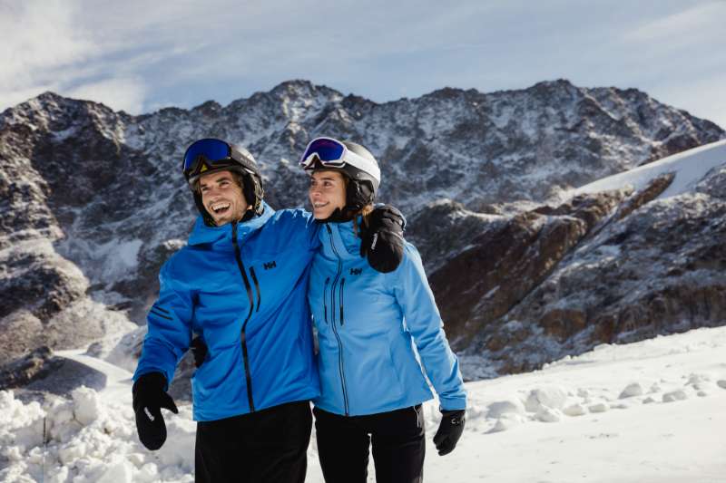 Casque de ski, protection dorsale et crash pants : voici comment se protéger sur les pistes